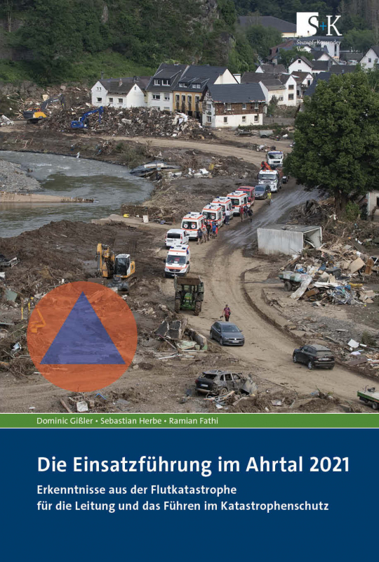 Buchcover: Die Einsatzführung im Ahrtal 2021
